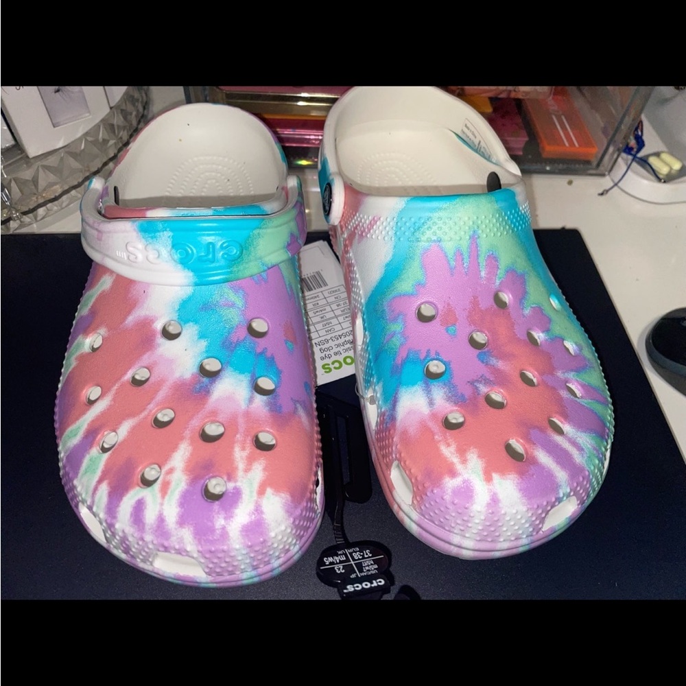 Crocs - Tie dye size M 5 W 7